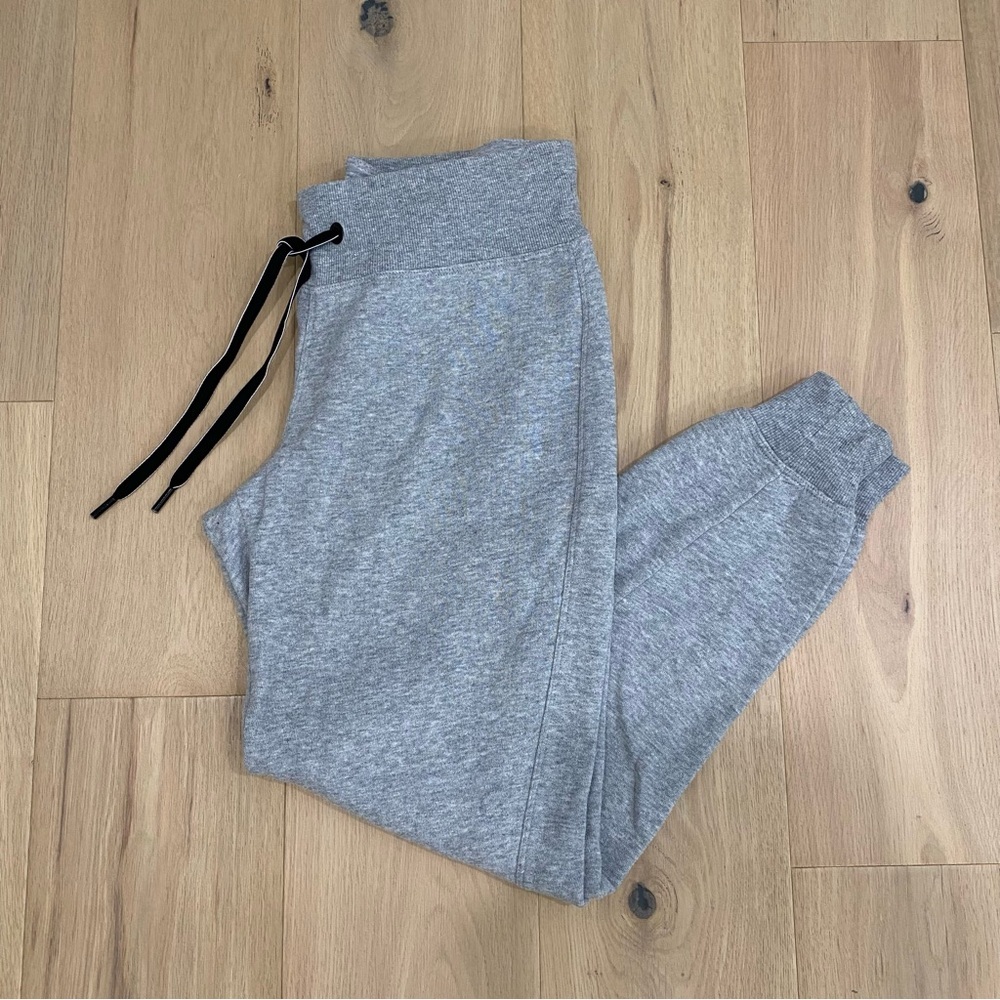 Calvin Klein | Grey Mid Rise Sweatpant Jogger 🤍 - Picture 2 of 7